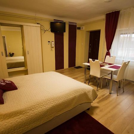 Angyal Apartman Cserkeszolo Ngoại thất bức ảnh